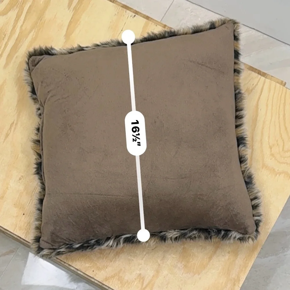 Luxury Faux Fur Leopard Throw Pillow | Plush Decorative Accent Cushion 16.5”